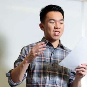 Get one-on-onen coaching to become a more competent and confident presenter